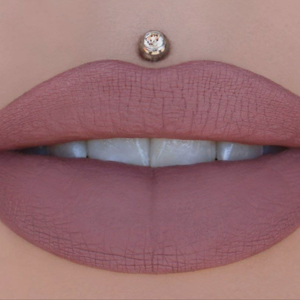 Deceased liquid lipstick Jeffree star